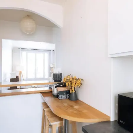 Apartment Cozy And Warm 1bd In Montmartre Paris